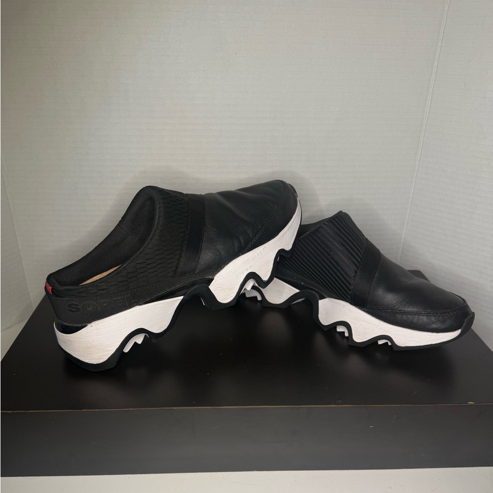 Sorel Kinetic Impact II Mule Women’s sneaker Sz 8